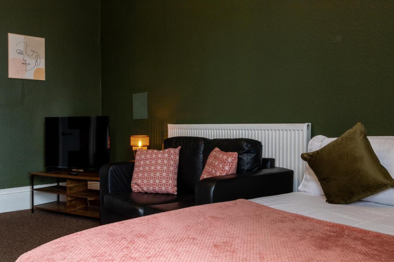 Digbeth City Centre Apartment Sleeps 12 Opposite Coach Station Бирмингем Экстерьер фото